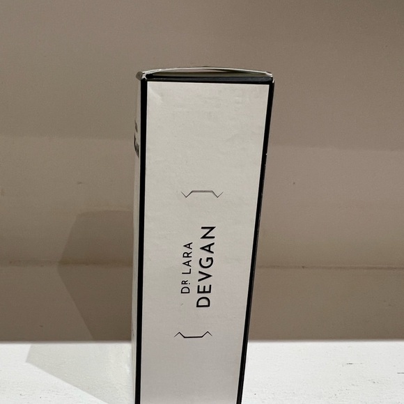 Dr Lara Devan Hyaluronic Serum Size:  30ml MSRP:  $245 - Picture 7 of 7